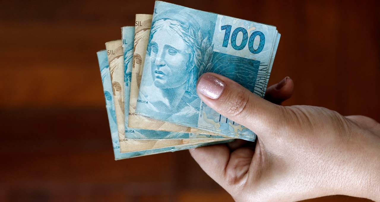 Crédito com desconto direto no salário? Conheça o empréstimo consignado CLT do Itaú